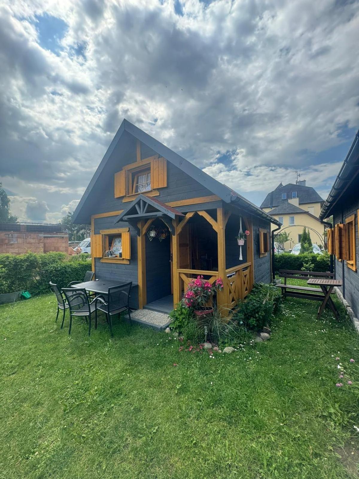 - Kwiatowy Zakatek #2 Ferienhaus